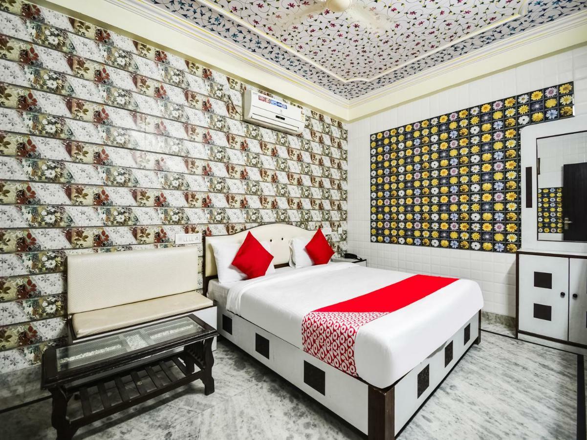Oyo 48665 Kesar Palace Amer Exterior photo
